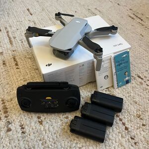 Factory Refurbished DJI Mavic Mini MT1SS5 3 Batteries Remote Controller Drone